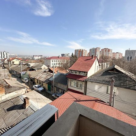 Bright & Quiet 2Room Apartment In City Center تشيسيناو المظهر الخارجي الصورة