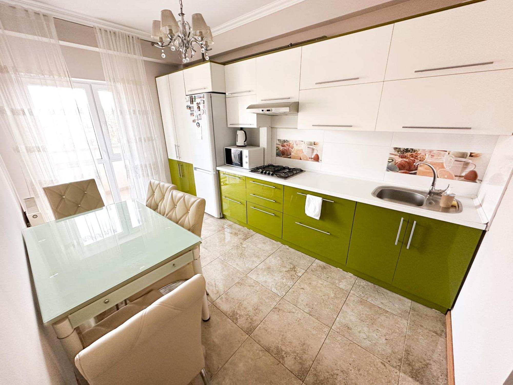 Bright & Quiet 2Room Apartment In City Center تشيسيناو المظهر الخارجي الصورة